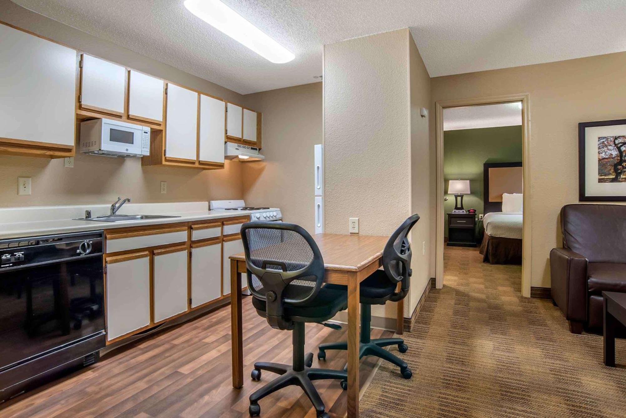 Extended Stay America Suites - Cleveland - Middleburg Heights Esterno foto