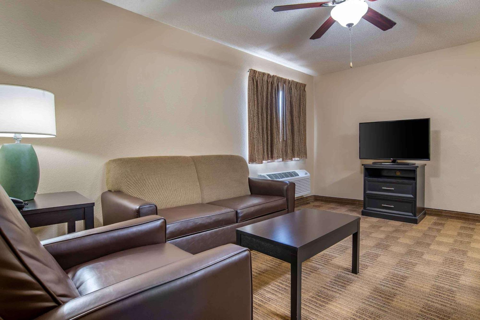 Extended Stay America Suites - Cleveland - Middleburg Heights Esterno foto